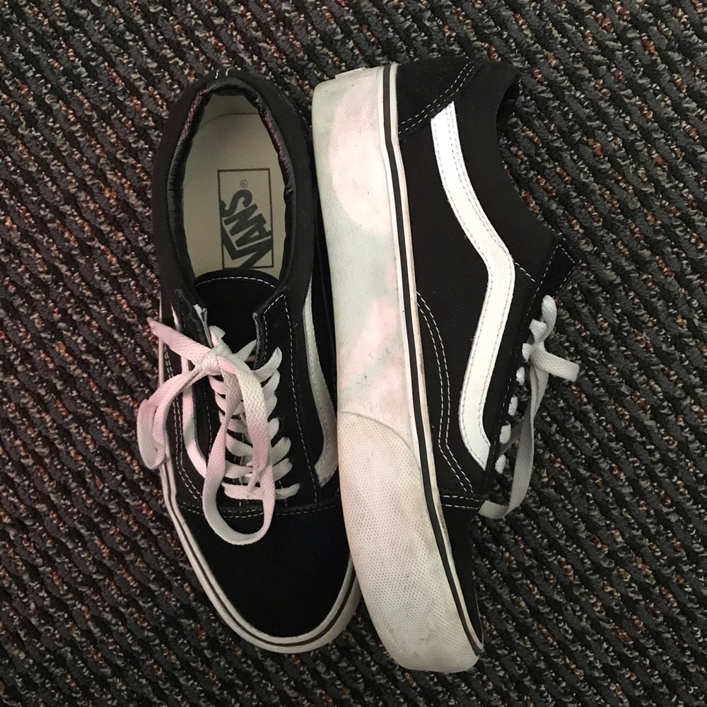 Black platform vans !